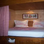 La Roulotte De La Vallée Du Lot Maison d'hôtes 3*