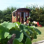 Maison d'hôtes La Roulotte De La Vallée Du Lot