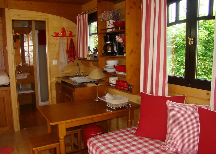 La Roulotte De La Vallee Du Lot 3* Le Temple-sur-Lot